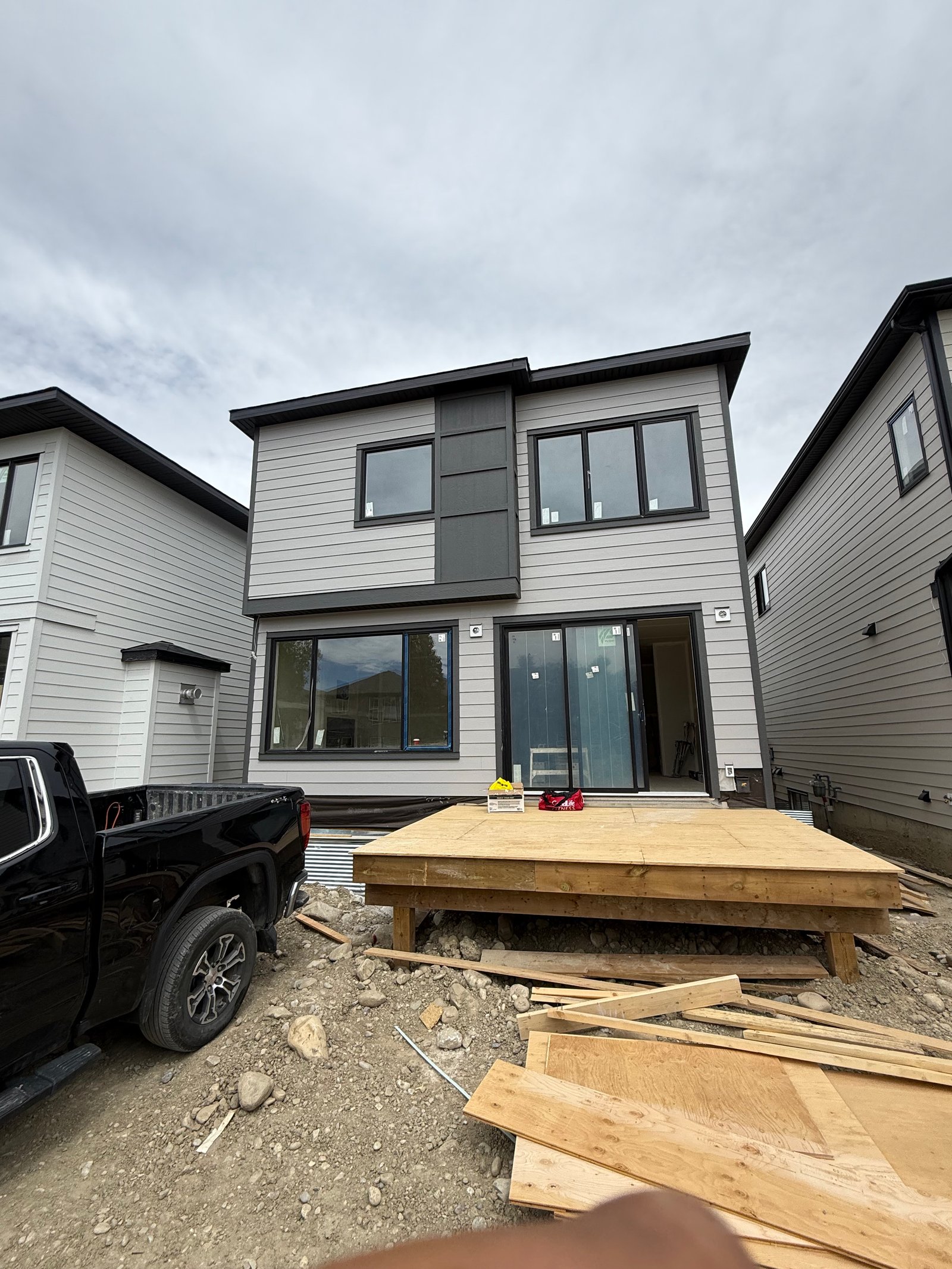 Hardieplank ,Hardie pannel & Board and Batten photo 13