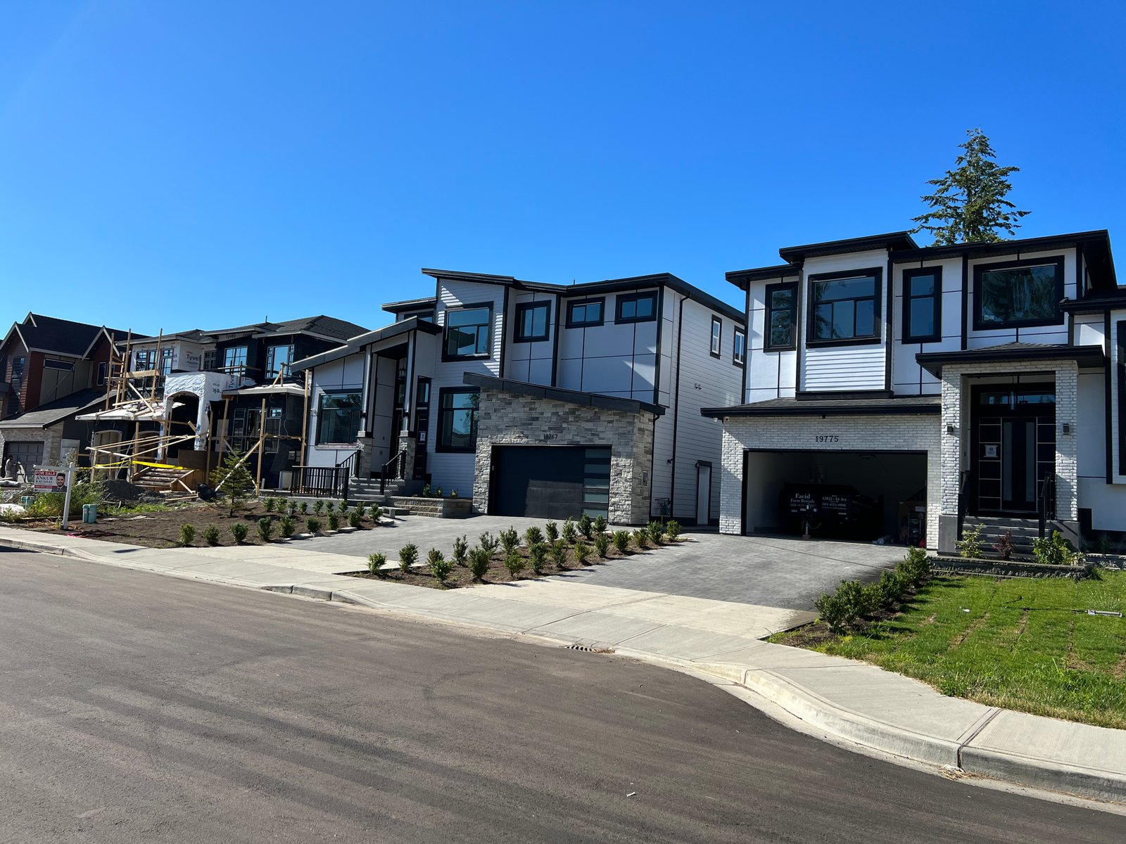 Modern Residential Exterior Overhaul photo 8